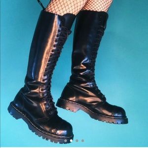 Dr. Martens Shoes - Excellent condition RARE knee high combat boots Dr. Martens Shoes - Excellent condition RARE knee high combat boots